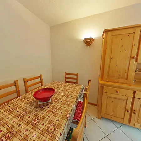 Cosy 2 Pieces, 6 Couchages, Animaux Acceptes, Casier A Skis, Centre Proche - Fr-1-241-193 *